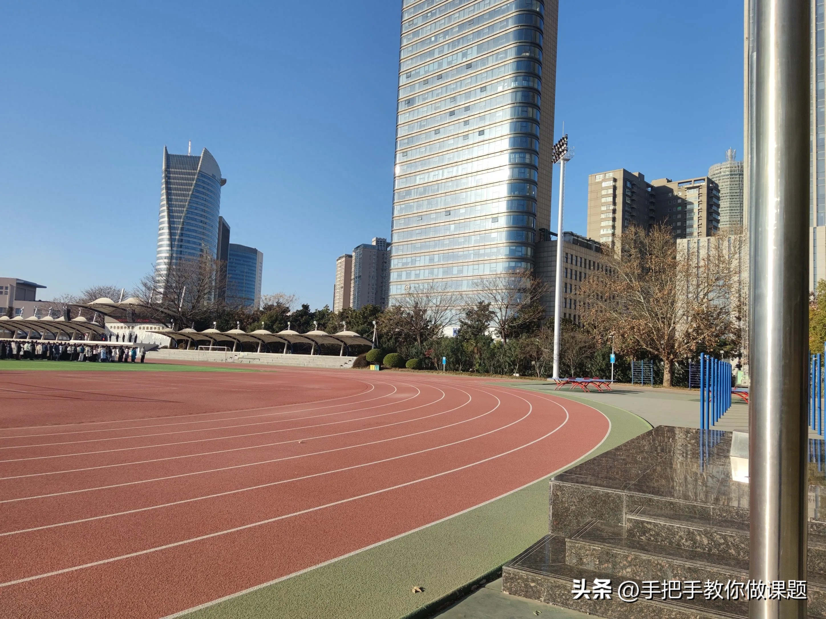 准备课题的系统细致过程：关键步骤、研究背景意义及文献综述