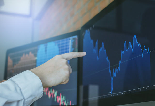 股票买卖技巧大全：趋势跟踪、价值投资与技术分析实战指南