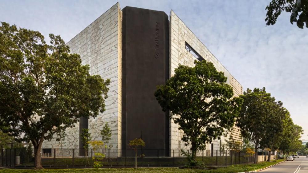 特朗普搅乱市场，超级富豪为何纷纷把黄金转移到新加坡？