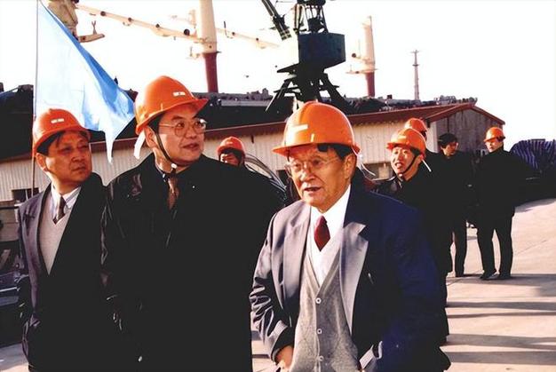 华西股份股价低迷原因_华西集团转型资产注入分析_华西股份能涨到多少