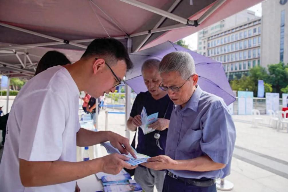 一文了解门诊慢特病保障知识，它与普通门诊有何不同？