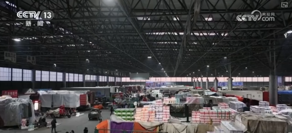 元旦市场供应足，果蔬肉蛋奶多样，生猪价格走势如何？