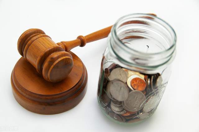 工伤赔180万，律师拿走90万合理吗？风险代理比例多少才合适