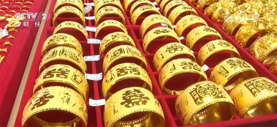 国内首饰金价格逼近700元每克_国际金价四连涨刷新收盘历史新高_黄金价格走势金投网