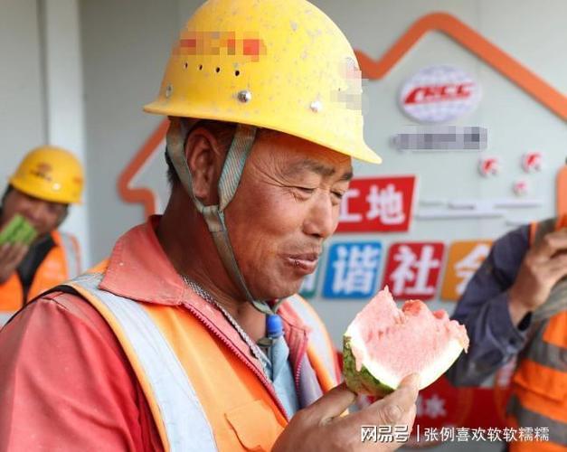 超龄人员最低工资标准_兼职合同受劳动法保_超龄劳动者权益保障